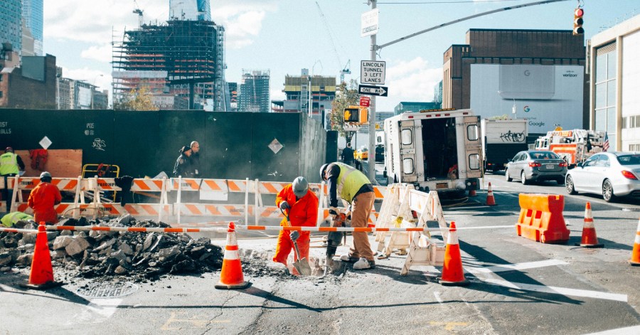 OSHA Compliance in Action at an Outdoor Construction Zone